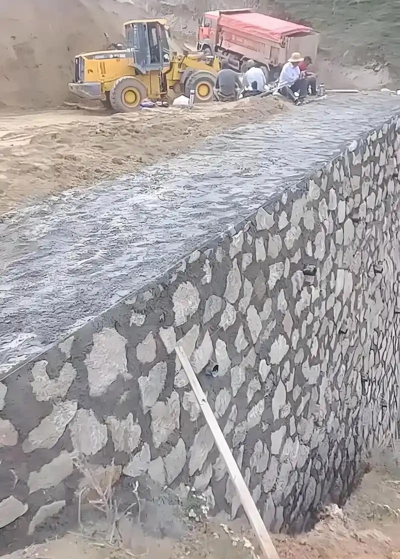 吕梁汾阳边坡加固
